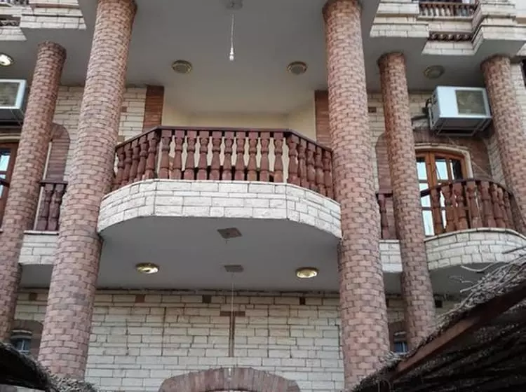 پانسیون Nile Castle