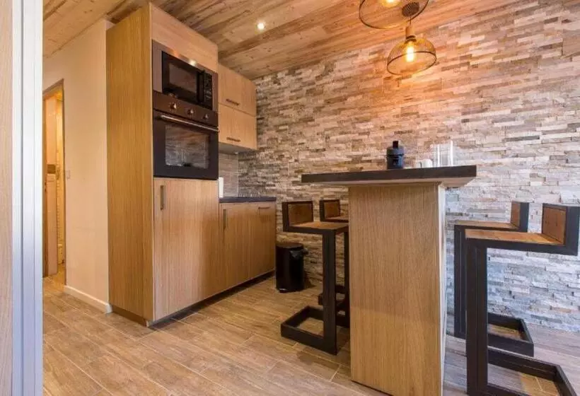リゾートホテル Residence Le Domaine Du Jardin Alpin   Courchevel 1850