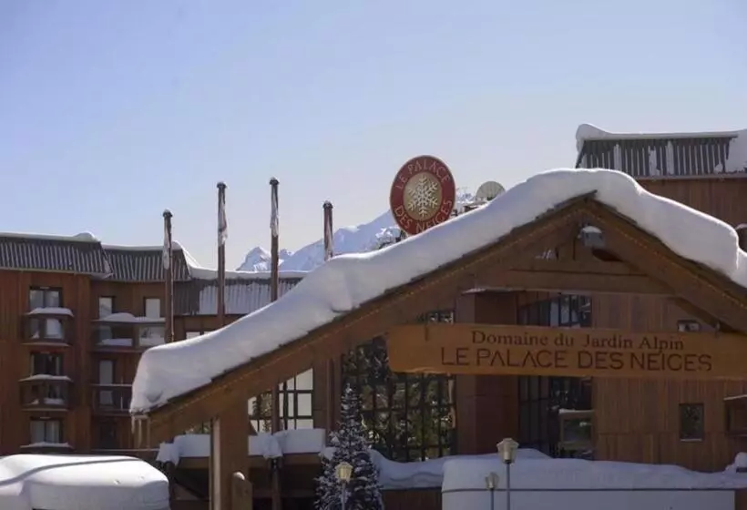 リゾートホテル Residence Le Domaine Du Jardin Alpin   Courchevel 1850