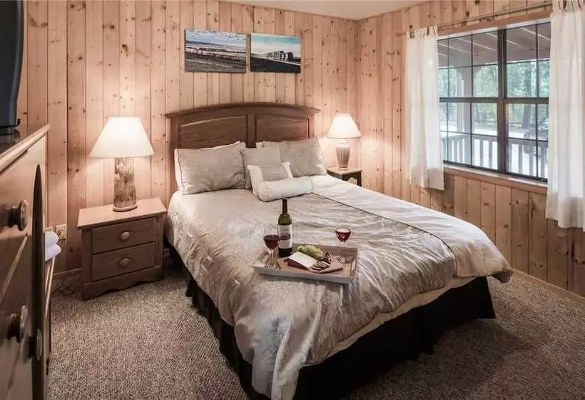 123 Rising Hill  Two Bedroom Cabin