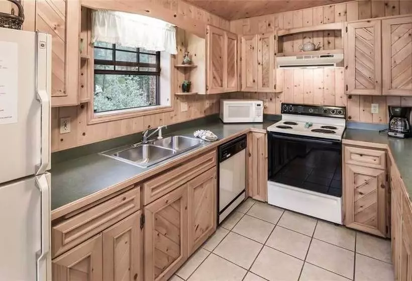 123 Rising Hill  Two Bedroom Cabin