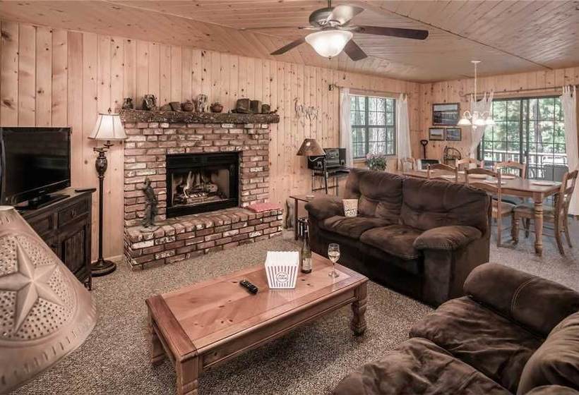 123 Rising Hill Two Bedroom Cabin