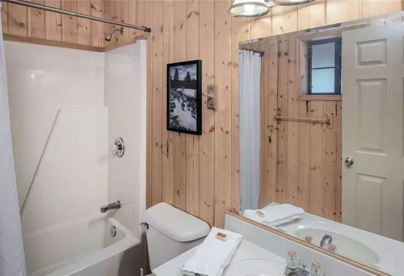 123 Rising Hill  Two Bedroom Cabin