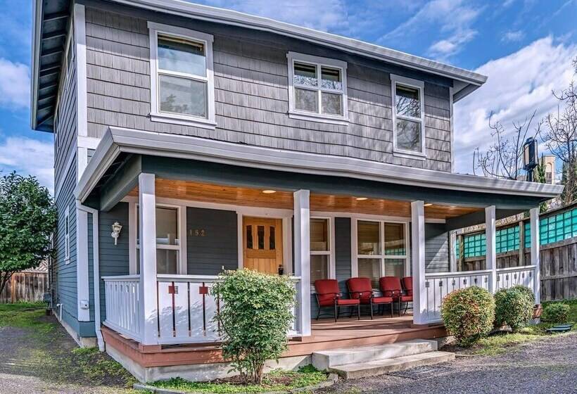 The Pioneer Craftsman House   Closest To Osf