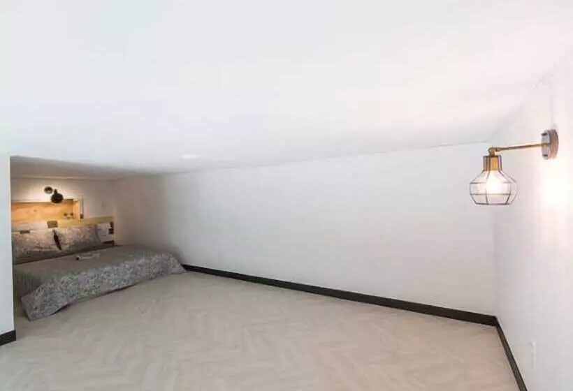 Yeosu Ggotnal Pension