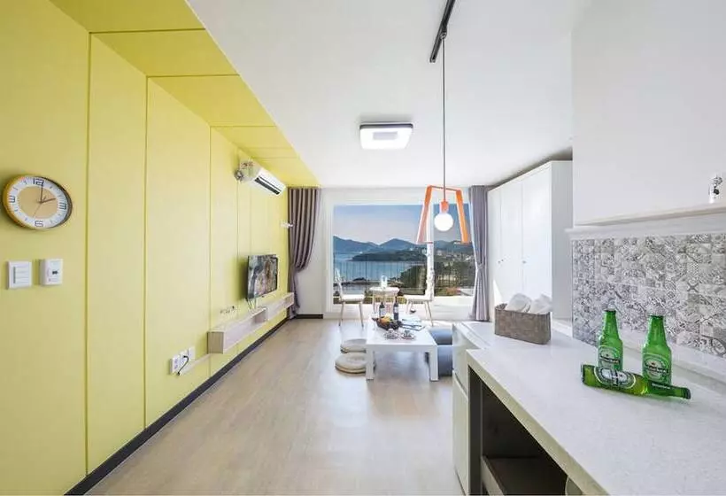Yeosu Ggotnal Pension