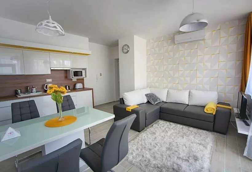 Zafir Apartmanhaz