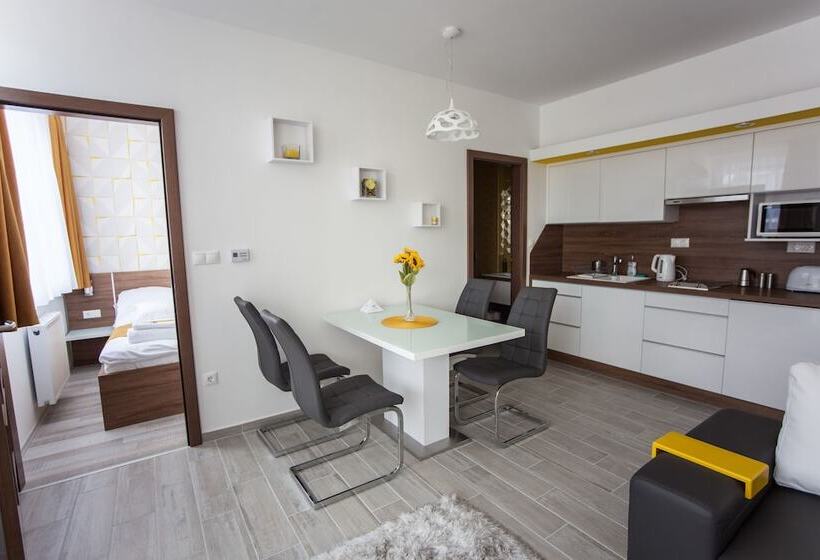 Zafir Apartmanhaz