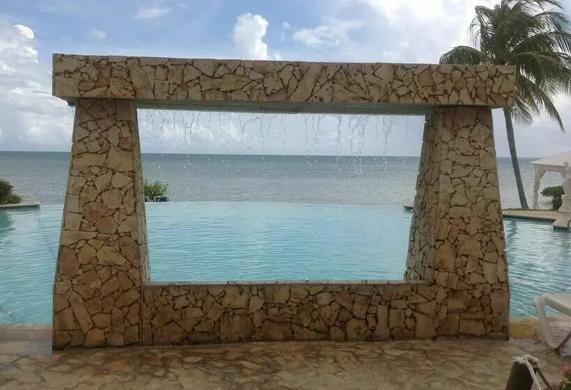 استراحتگاه Grand Bahía Ocean View Hotel