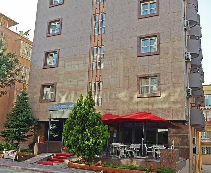 ホテル 2000 Anittepe