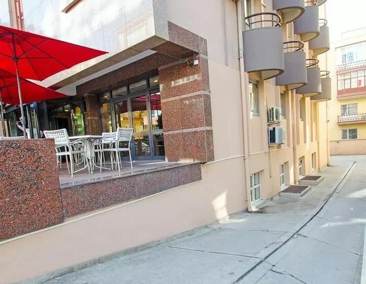 ホテル 2000 Anittepe