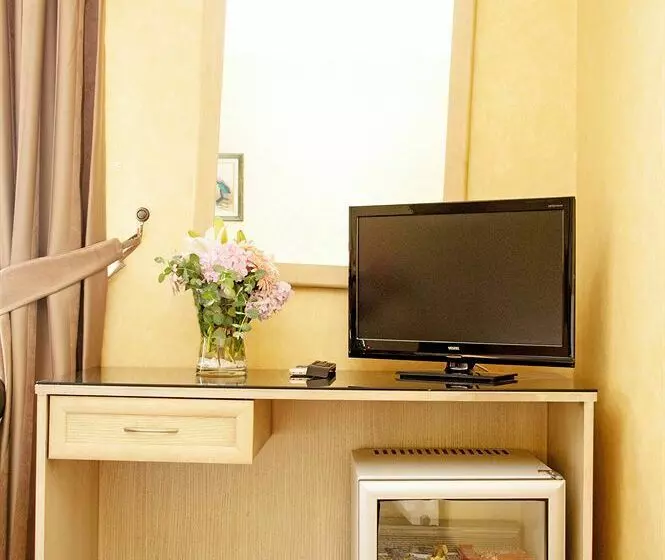 ホテル 2000 Anittepe