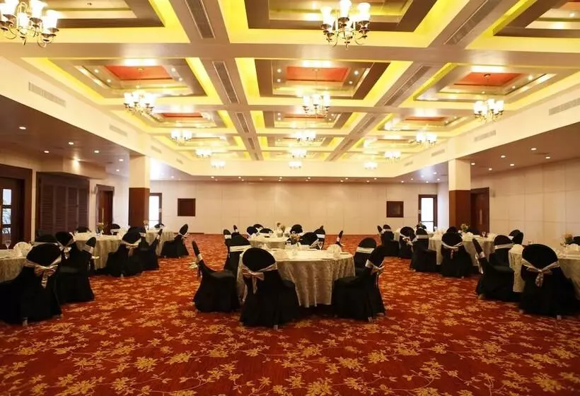 Отель Club Palm Bay