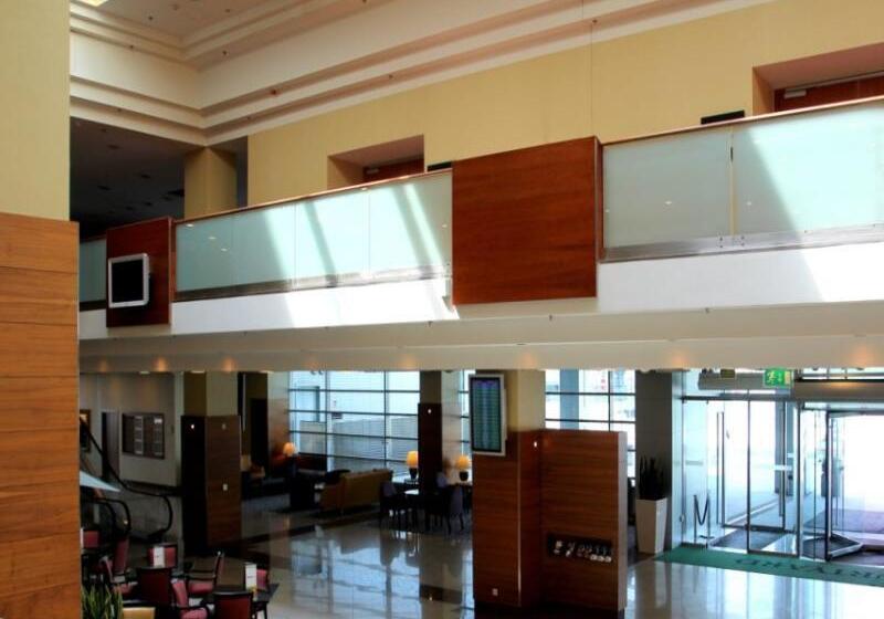 Hotel Courtyard By Marriott Warsaw Airport