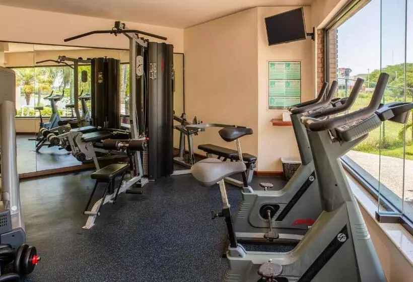 酒店 Fiesta Inn Tampico