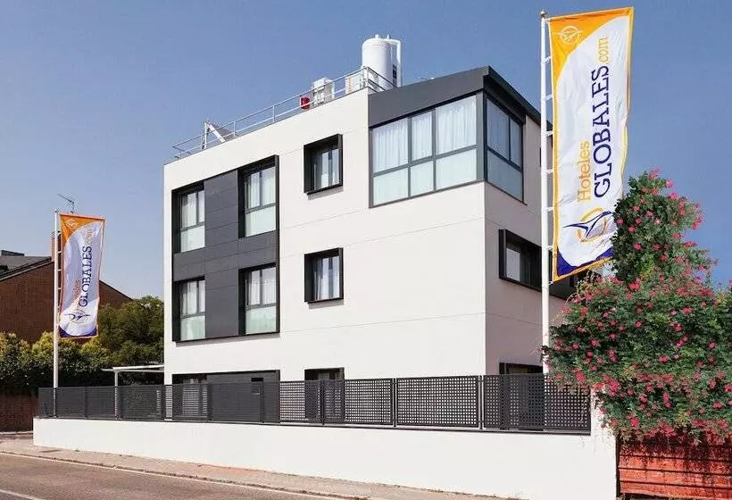 هتل Globales Acis y Galatea