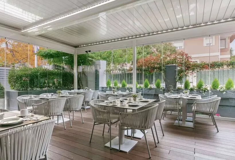 هتل Globales Acis y Galatea