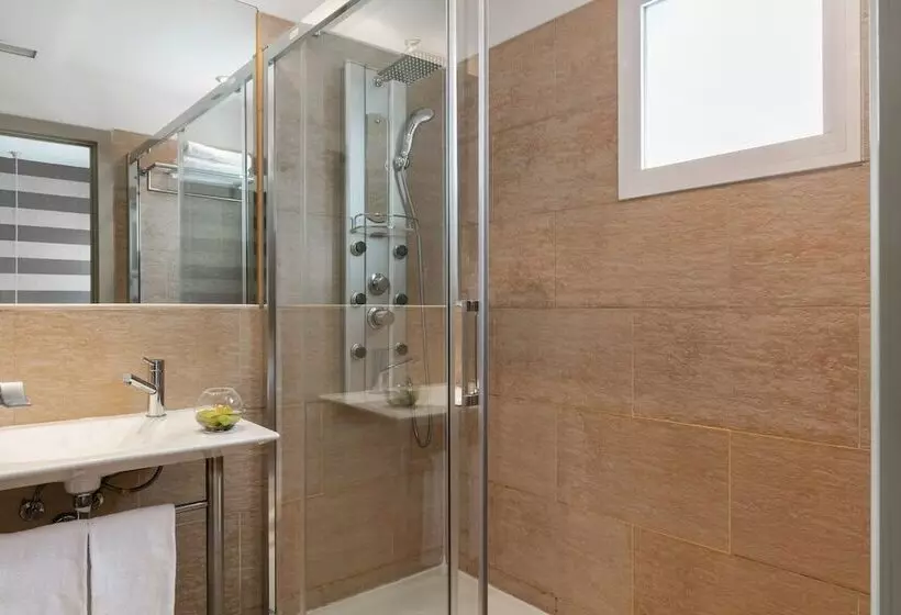 هتل Globales Acis y Galatea