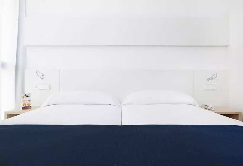 هتل Globales Acis y Galatea