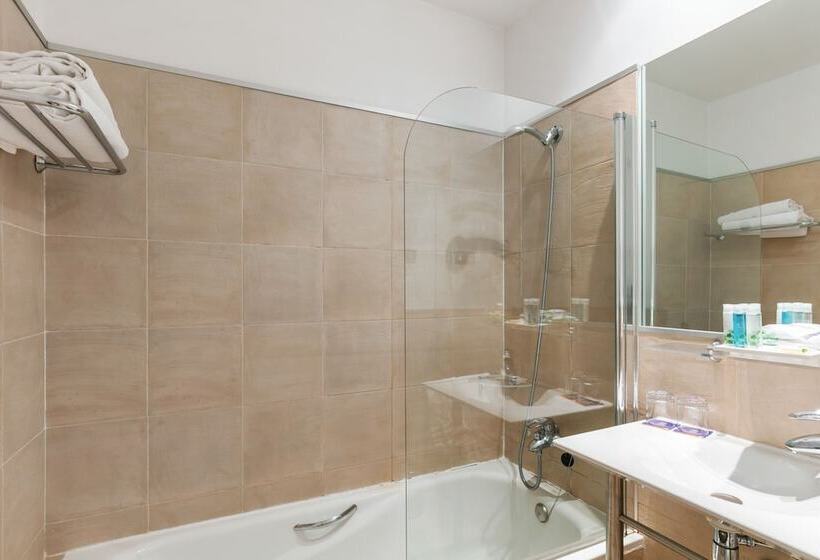 هتل Globales Acis y Galatea