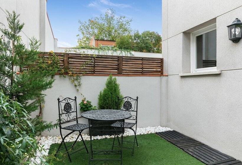 هتل Globales Acis y Galatea