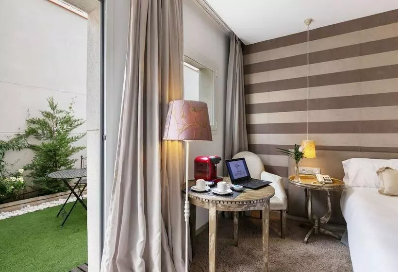 هتل Globales Acis y Galatea