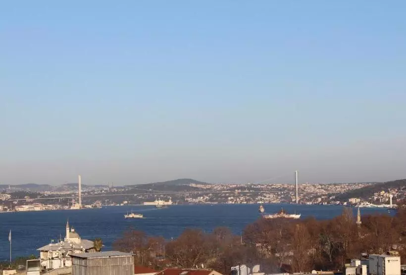 هتل Golden Horn