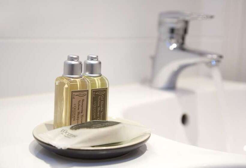 هتل Home Paris 16