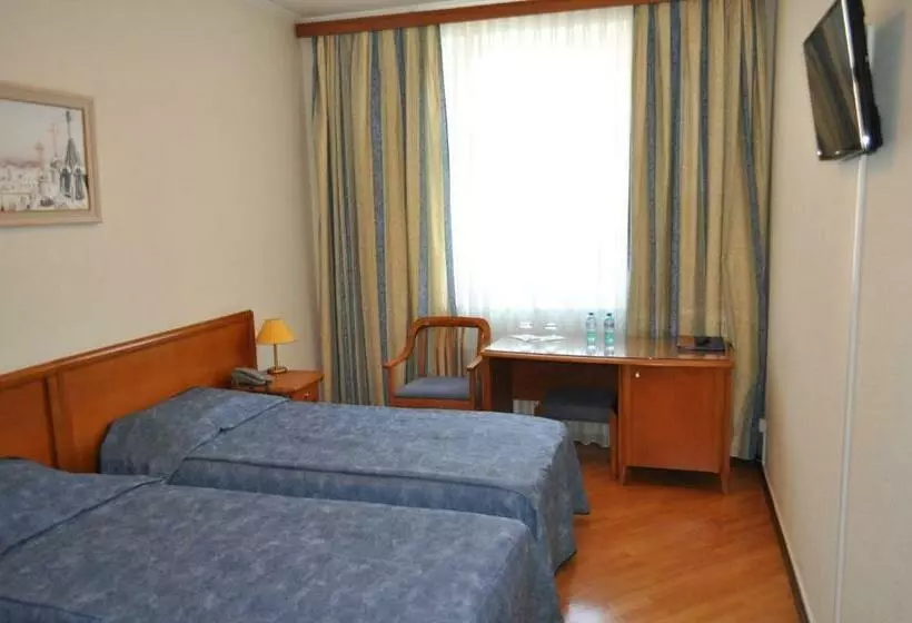 Hotelli Ozerkovskaya