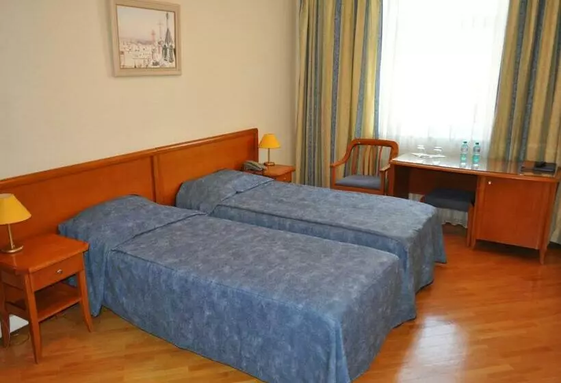 Hotelli Ozerkovskaya