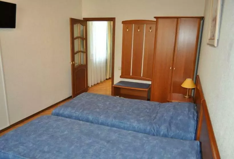 Hotelli Ozerkovskaya