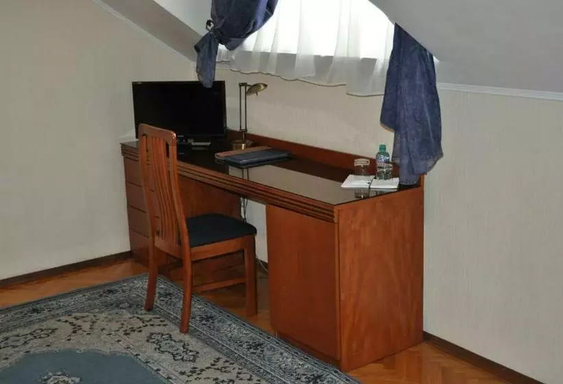 Hotelli Ozerkovskaya