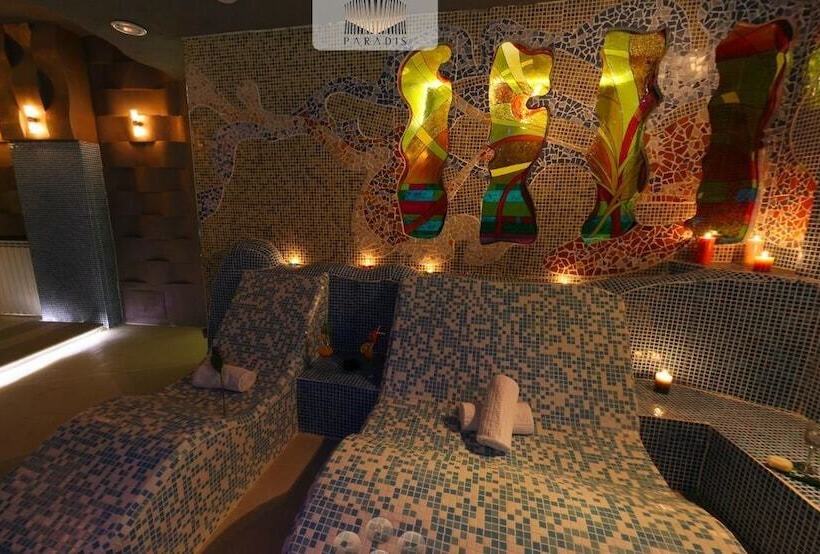 هتل Paradis