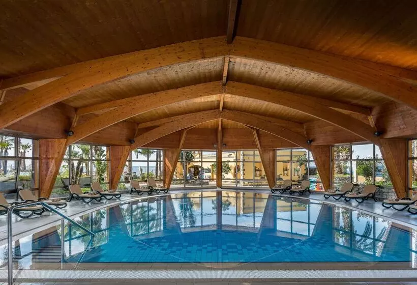 호텔 Royal Savoy  Ocean Resort  Savoy Signature