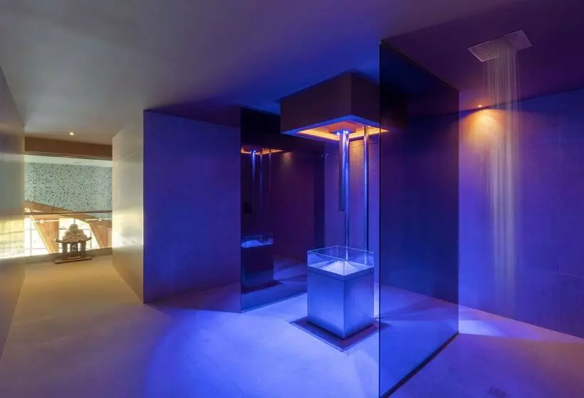 호텔 Royal Savoy  Ocean Resort  Savoy Signature