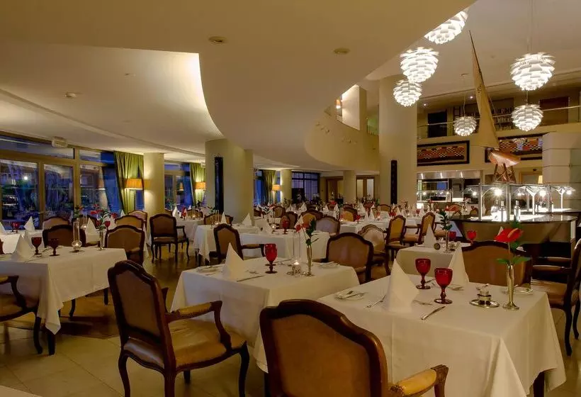 호텔 Royal Savoy  Ocean Resort  Savoy Signature