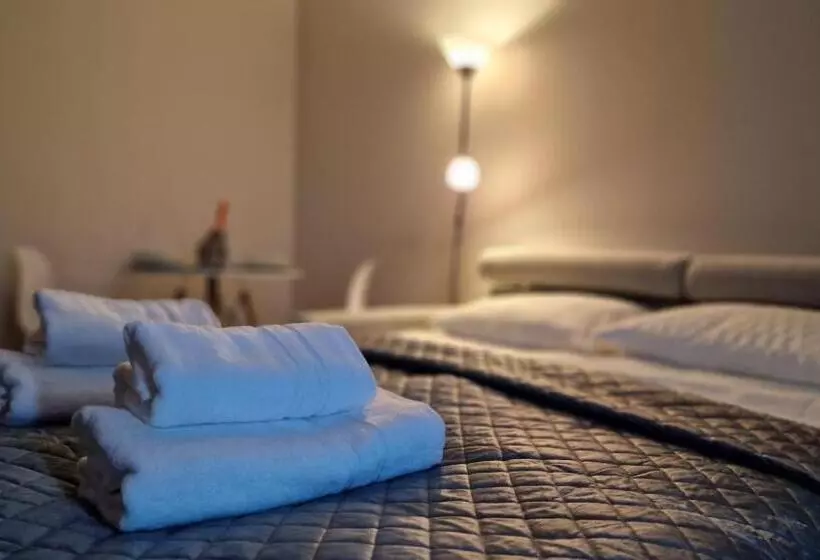 酒店 Alibi Sympozjum Studio