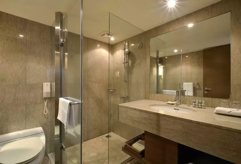 Taipei Fullerton Hotel   South