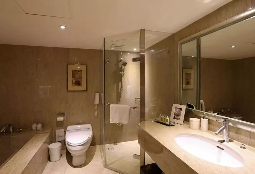 Taipei Fullerton Hotel   South