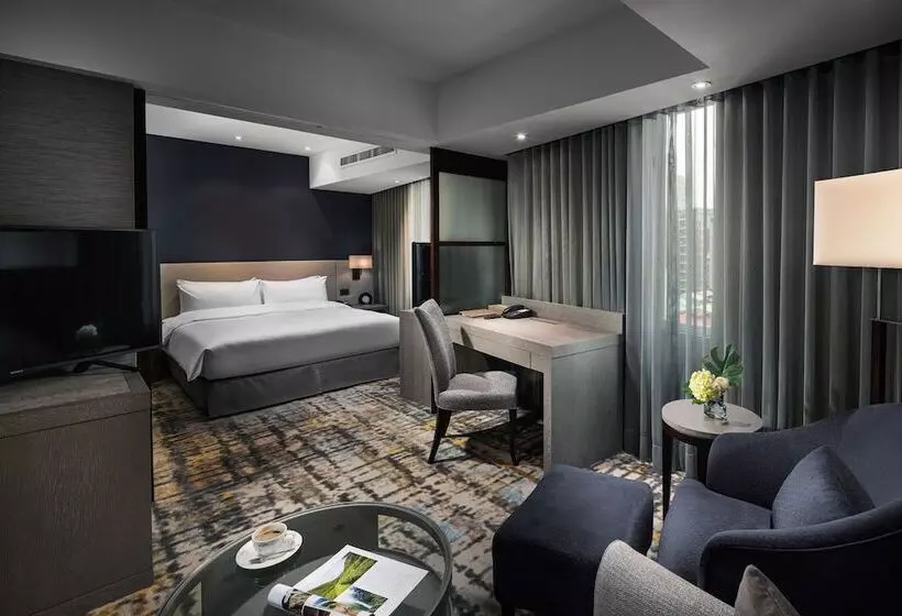 Taipei Fullerton Hotel   South