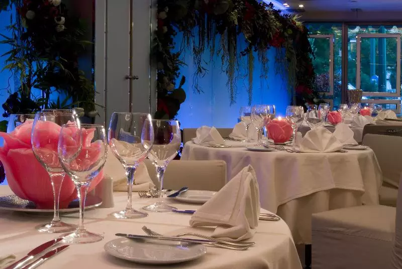 Отель The Athenian Callirhoe Exclusive