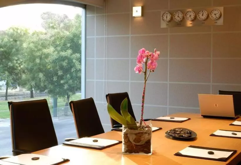 Отель The Athenian Callirhoe Exclusive