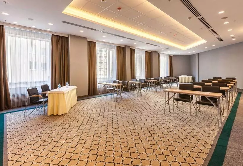 Doubletree By Hilton Hotel Tyumen