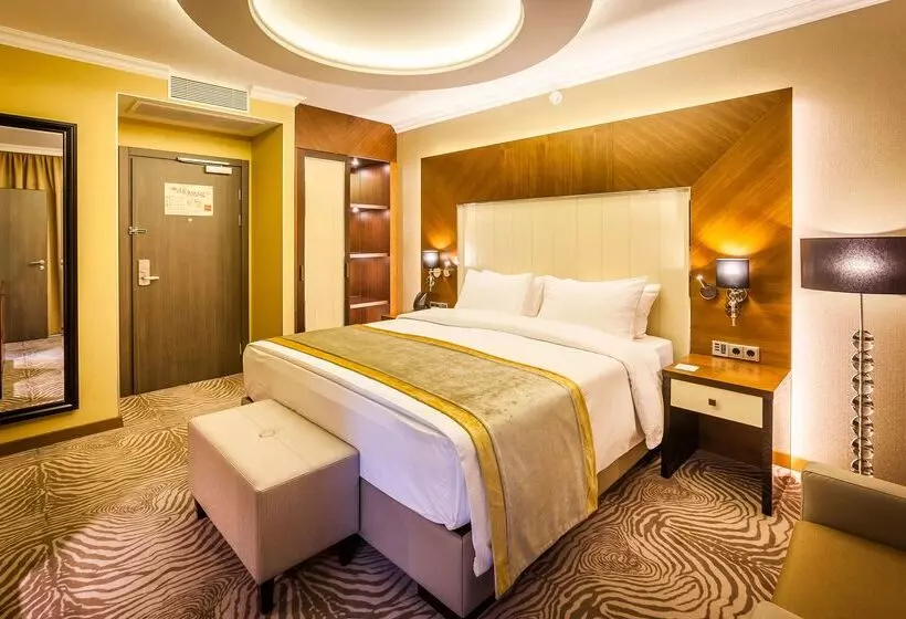 Doubletree By Hilton Hotel Tyumen