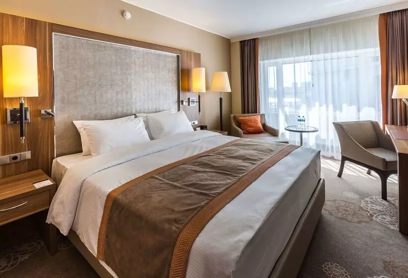 Doubletree By Hilton Hotel Tyumen