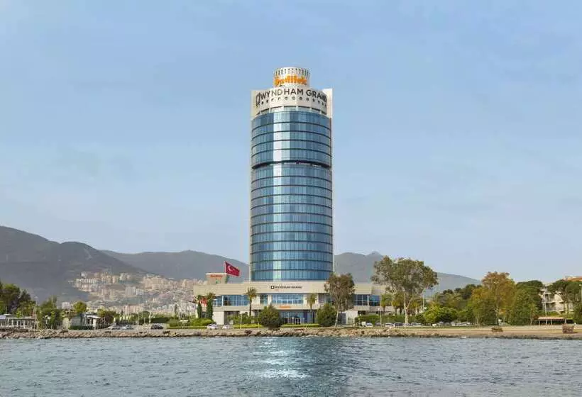 酒店 Wyndham Grand Izmir Ozdilek Thermal & Spa