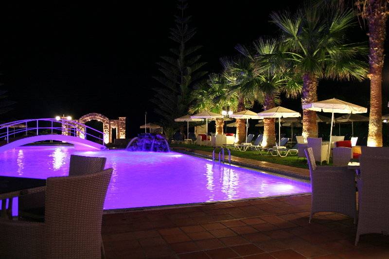 Mike Hotel & Apartments