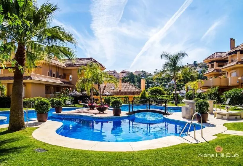 Aloha Hill Club Golf & Spa Apartments