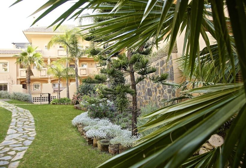 Aloha Hill Club Golf & Spa Apartments