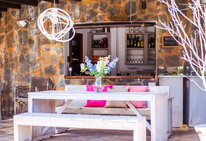 Aloha Hill Club Golf & Spa Apartments